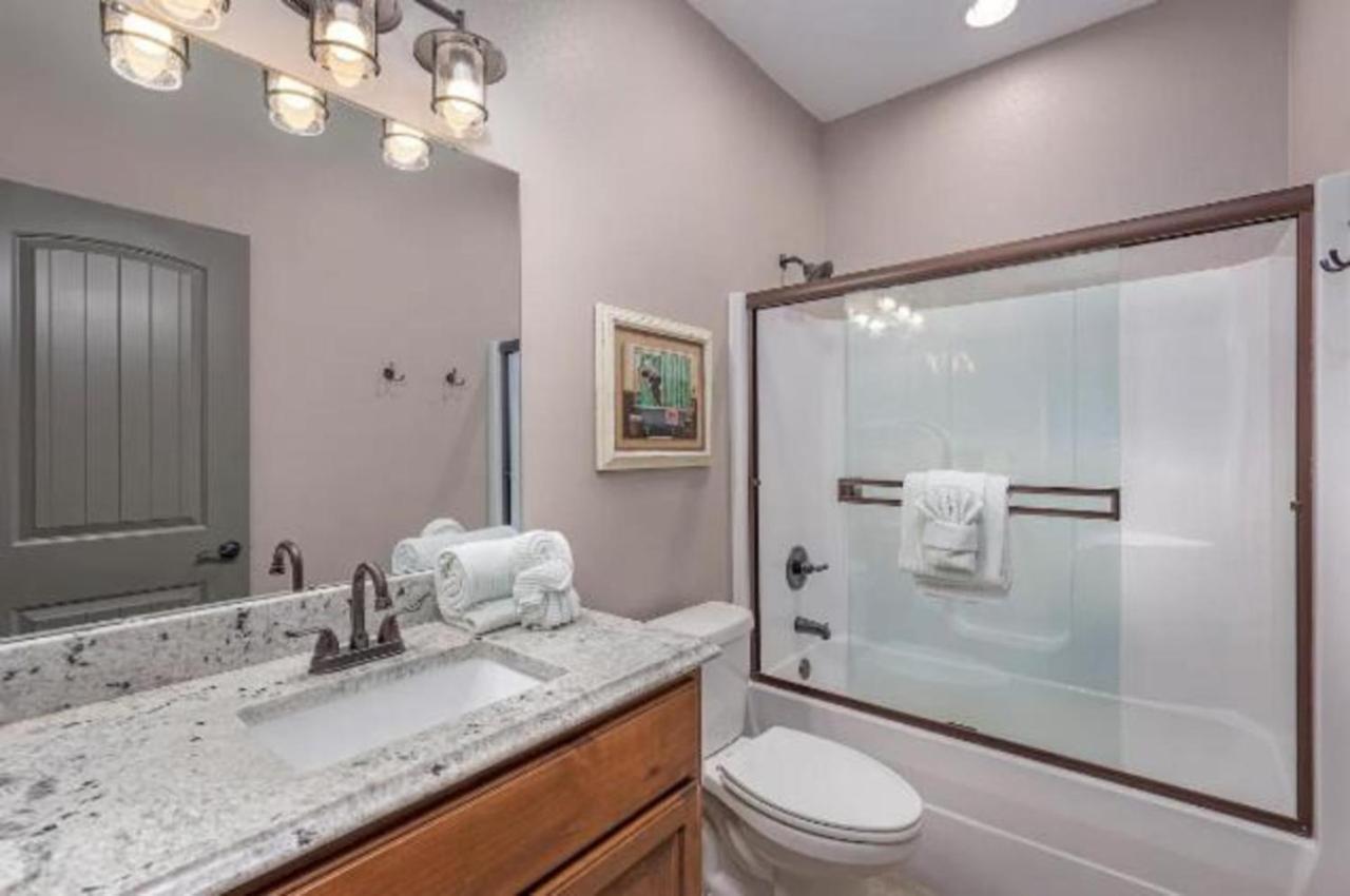 Premier Retreat With Hot Tub, Theater & Pool Table Villa Hollister Luaran gambar